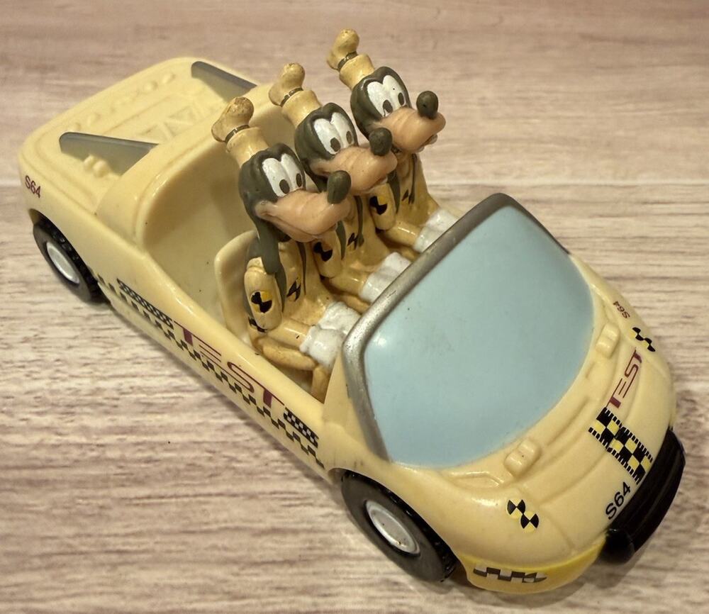 Test Track 2001 Walt Disney World Goofy Crash Dummies Pullback Car Toy